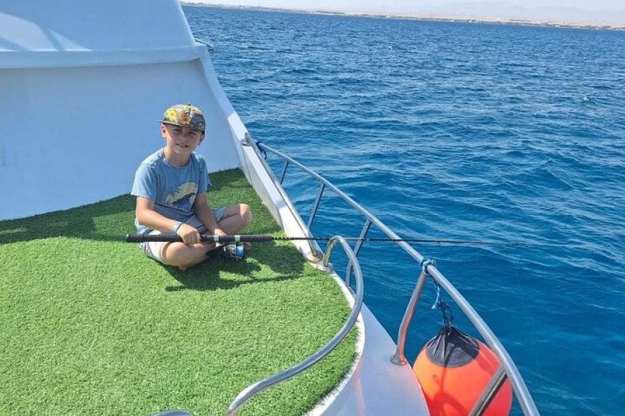 Hurghada Fishing & Swimming Boat Trip