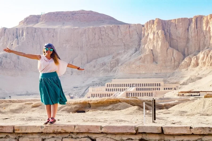 Private Tour of Luxor Highlights – East & West Bank with Guide
