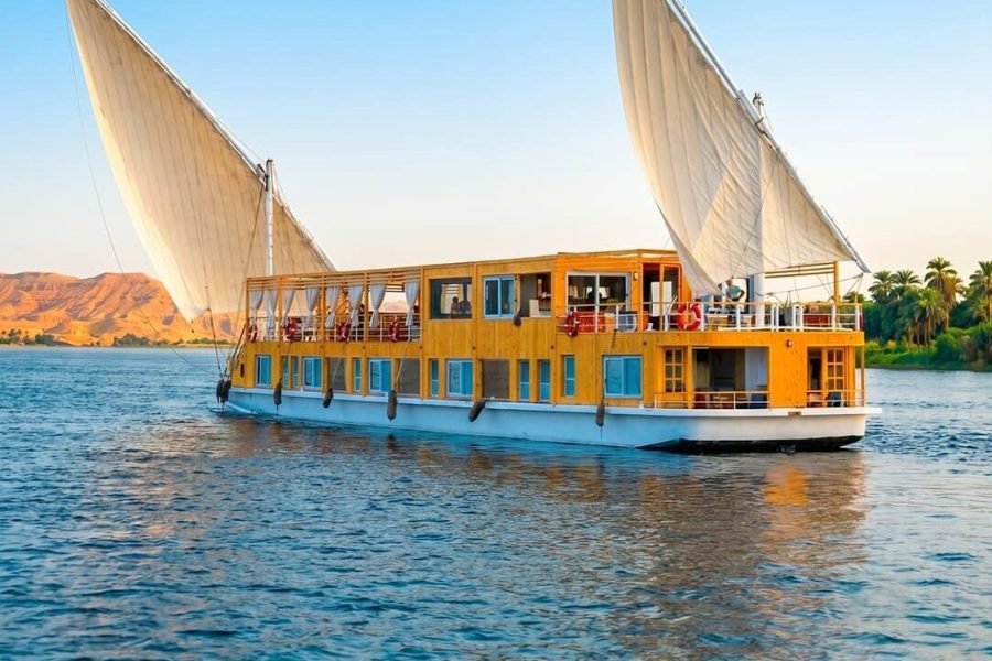 Luxury Nile Dahabiya Cruise